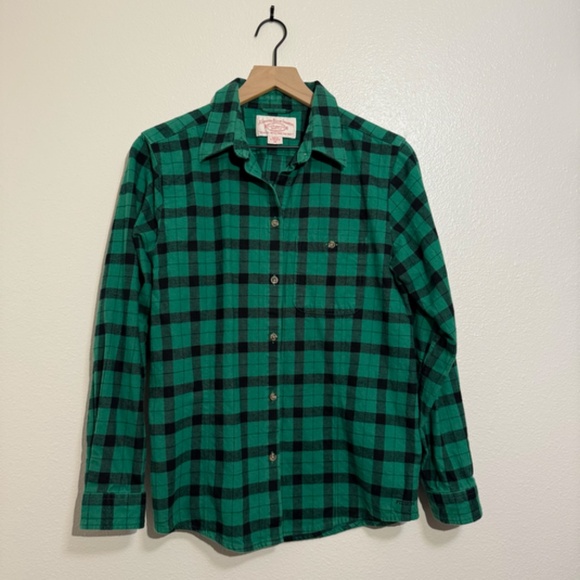 Filson - Women's Alaskan Guide Shirt Green Plaid Button Front Shirt - Medium - Picture 2 of 10
